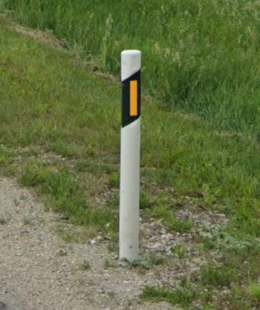 Acceleration lane variant from the front.